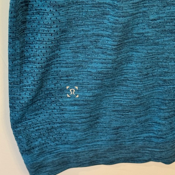 LULULEMON Blue Heathered Short Sleeve Top - Picture 7 of 7